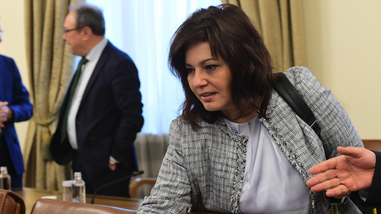 Министър Сербезова посети ИАЛ