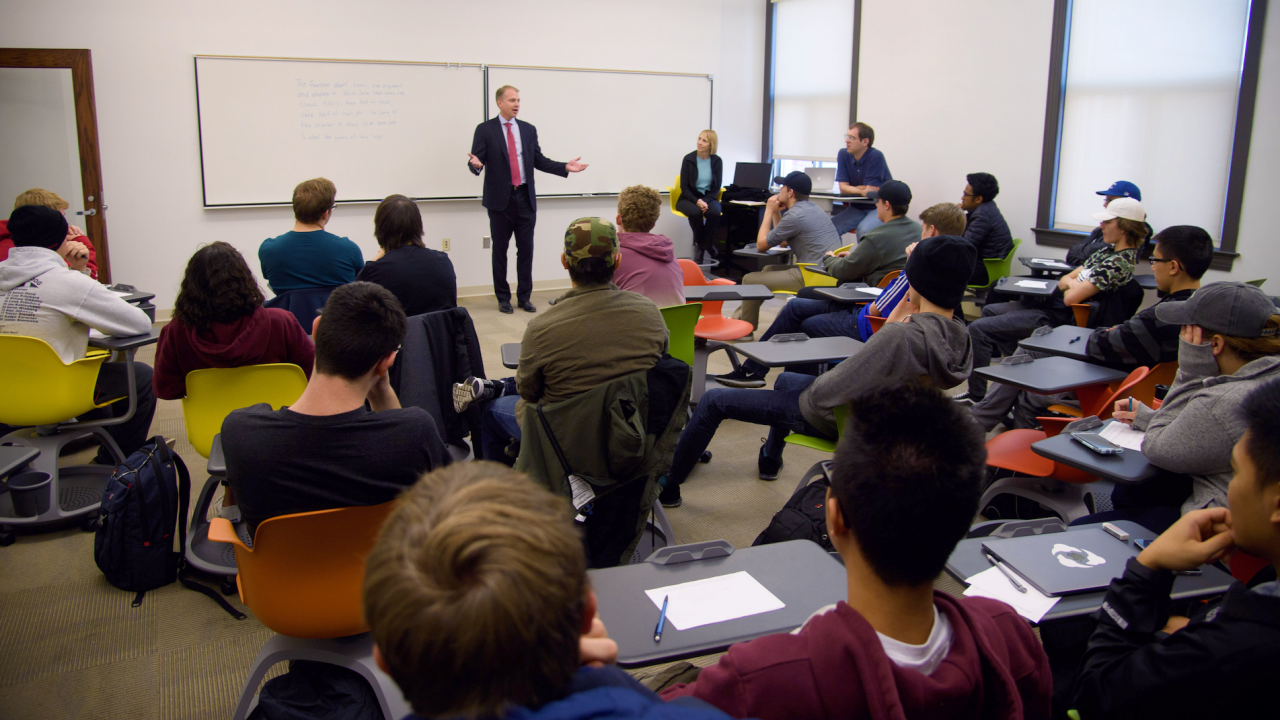 След пандемията: Българските зрелостници отново поеха на Запад за по-добро образование