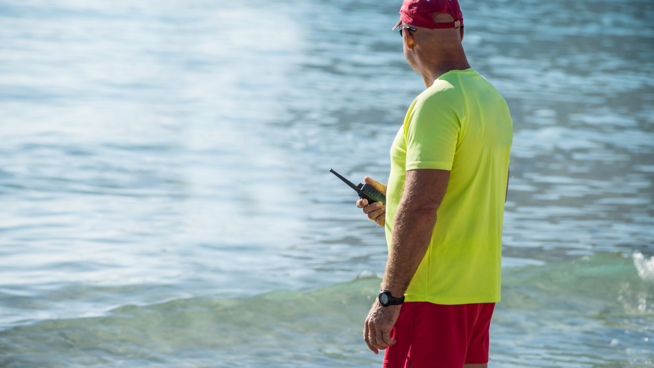 Има сигнали за незаконно работещи водни спасители