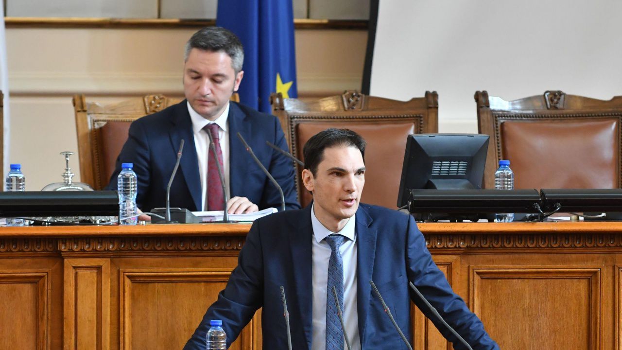 Дунчев: Има държавен чадър над дървената мафия, тормозят мен и подаващите сигнали
