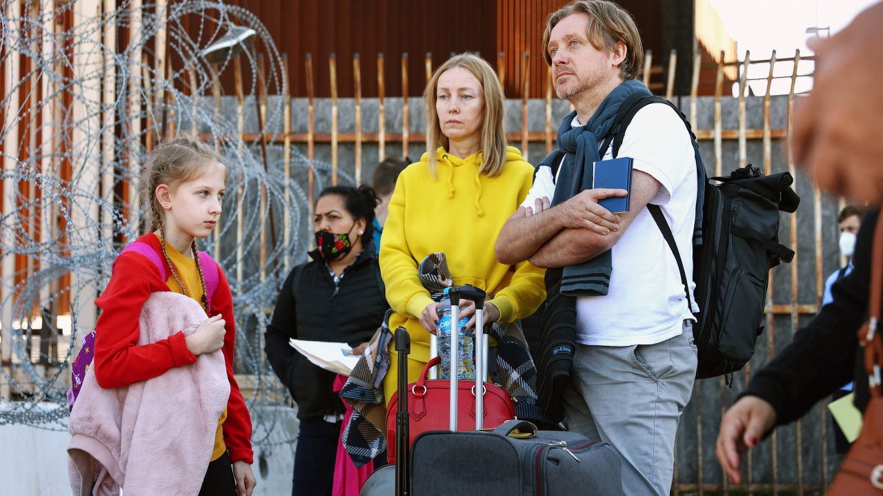 В буферния център в Елхово са настанени 35 украински бежанци