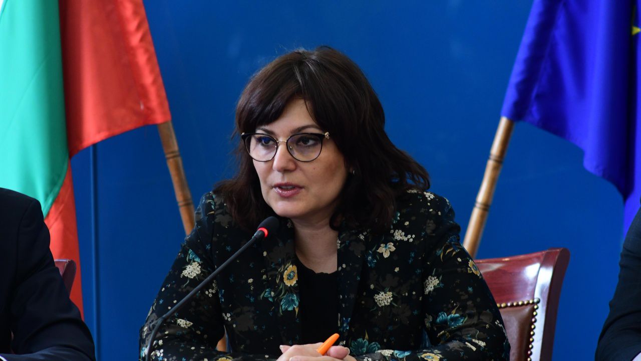 Министър Сербезова с много важна COVID заповед - свързна е с ограниченията за влизане в България