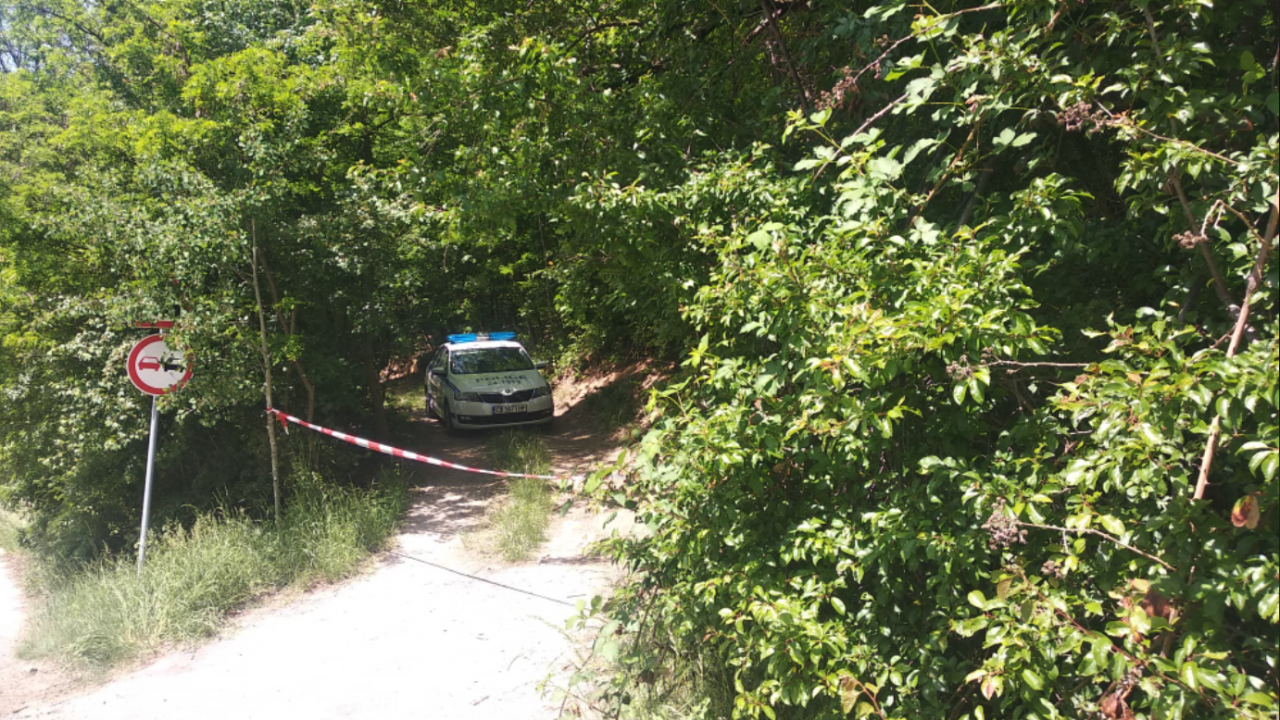 Намерените човешки останки били на нелегално погребани, задържан е служител на погребална агенция