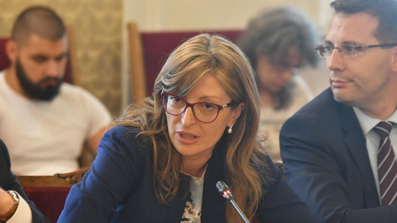 Захариева: Заплатите в МВнР могат да бъдат увеличени с 30%