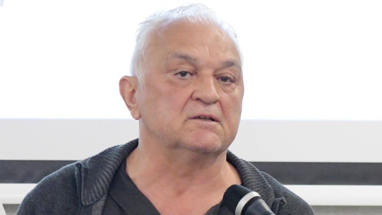 СЕМ даде срок на Сашо Диков да докаже стаж в телевизия