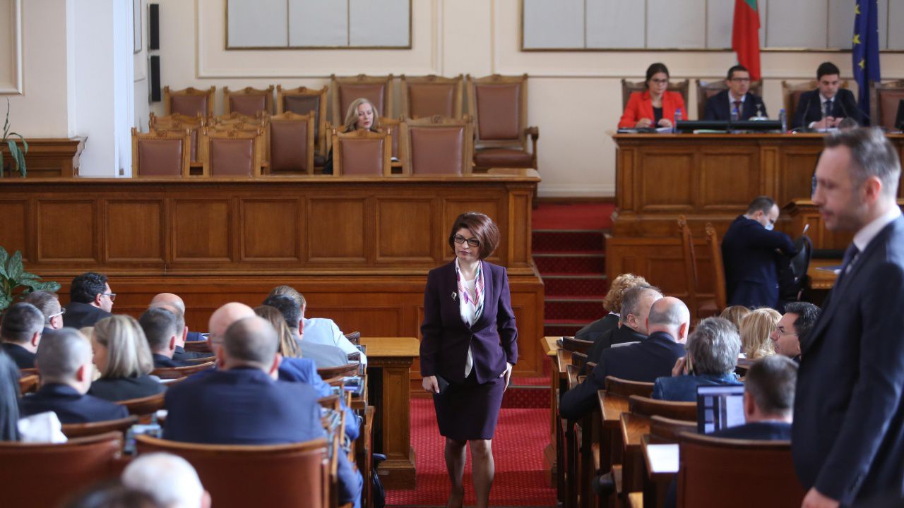 Парламентът прие на първо четене законопроекта за събиране на вземания по потребителски договори