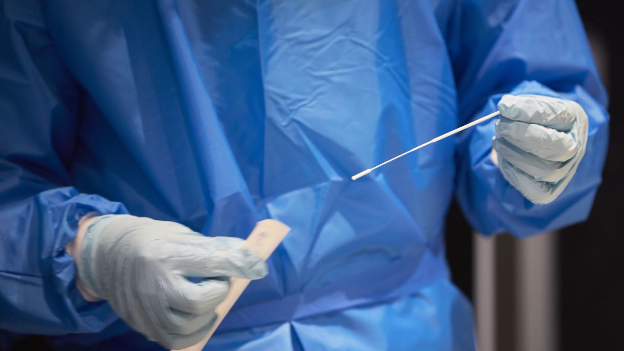 Кипър въвежда задължителен PCR тест за всички пристигащи чуждестранни граждани