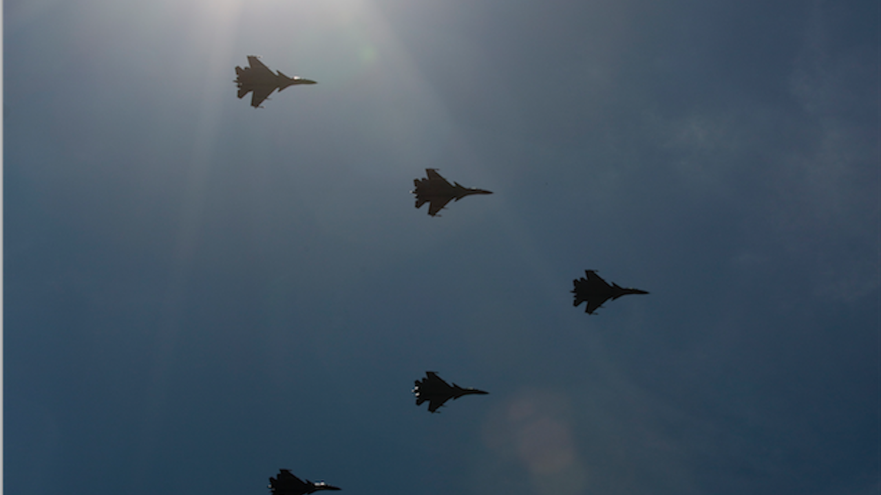 Китайски самолети доближиха небето на Тайван