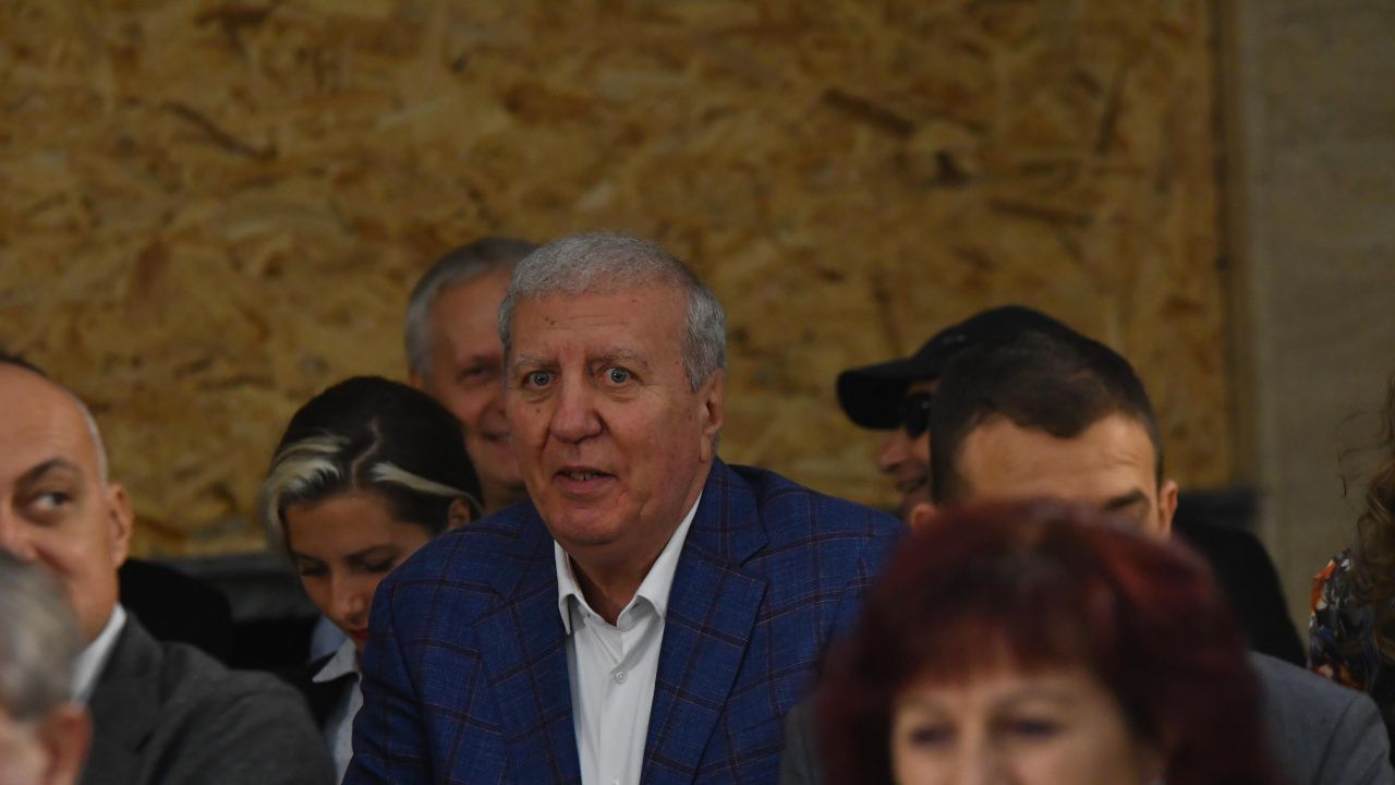 Александър Томов осъди прокуратурата