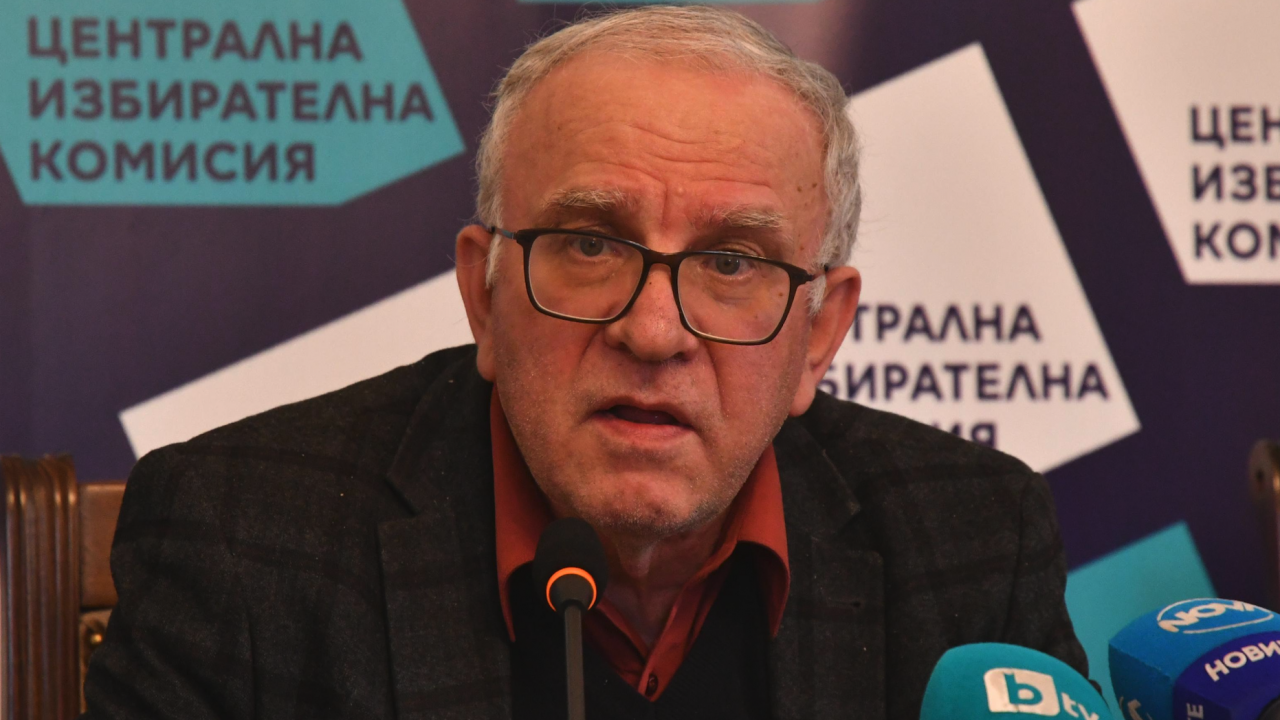 ЦИК чака протоколите от два избирателни района, за да обяви окончателните резултати от президентските избори