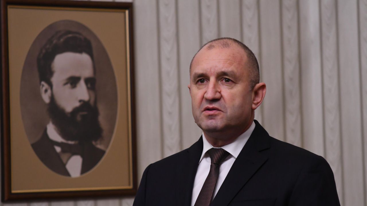 Радев от Брюксел: България се ангажира с производството на снаряди за нуждите на наши партньори, а не за Украйна