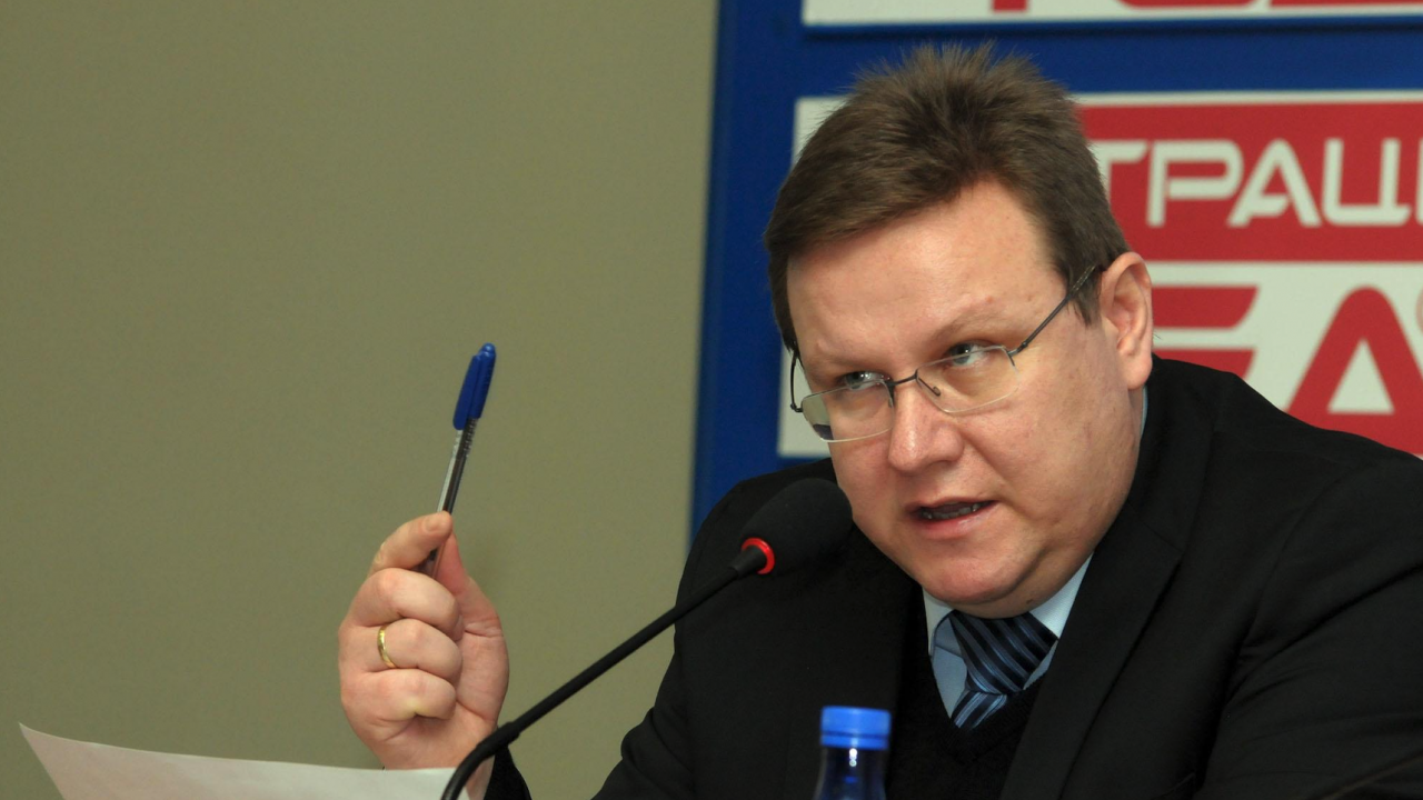Явор Дачков: Заради Корнелия Нинова и Калоян Методев през ден се чувам с призовкари