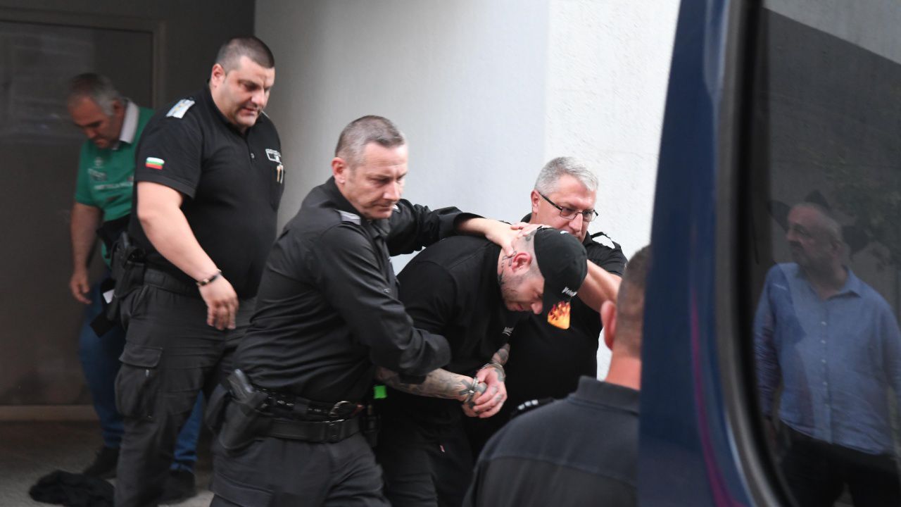 Георги Семерджиев е бил сам в колата