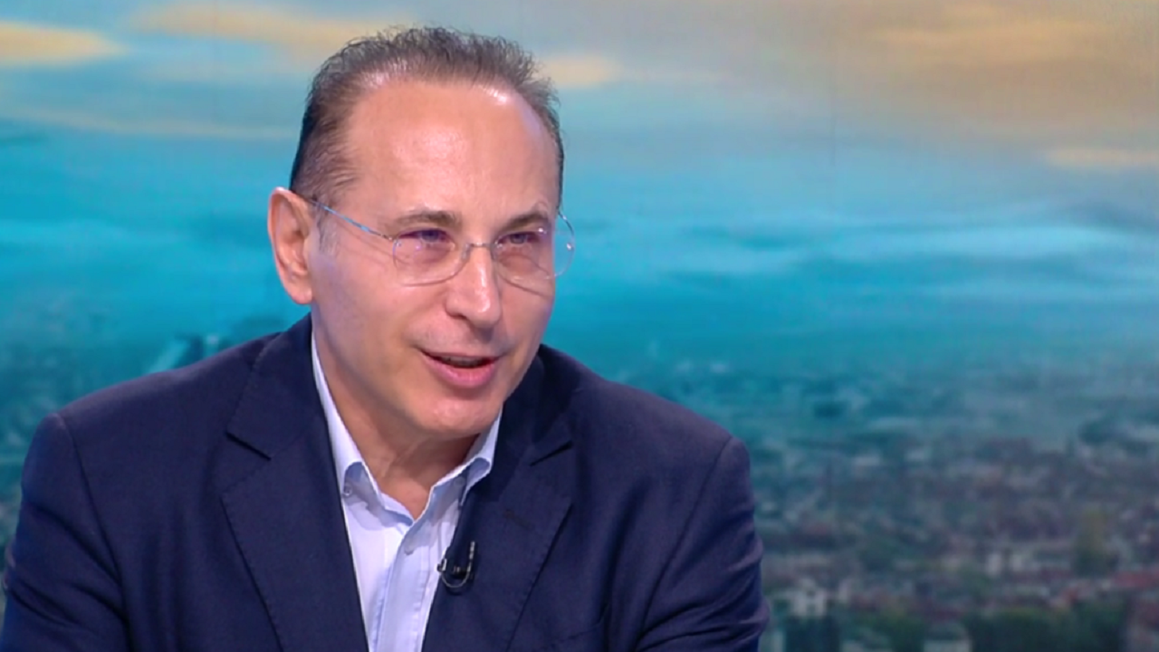 Акционер от „Сиела норма“: Не познавам Петков и Василев, не сме имали договори с ДКК и ББР