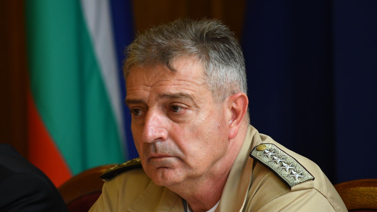 Адм. Емил Ефтимов: Всички се нуждаем от придобиване на ново въоръжение и техника