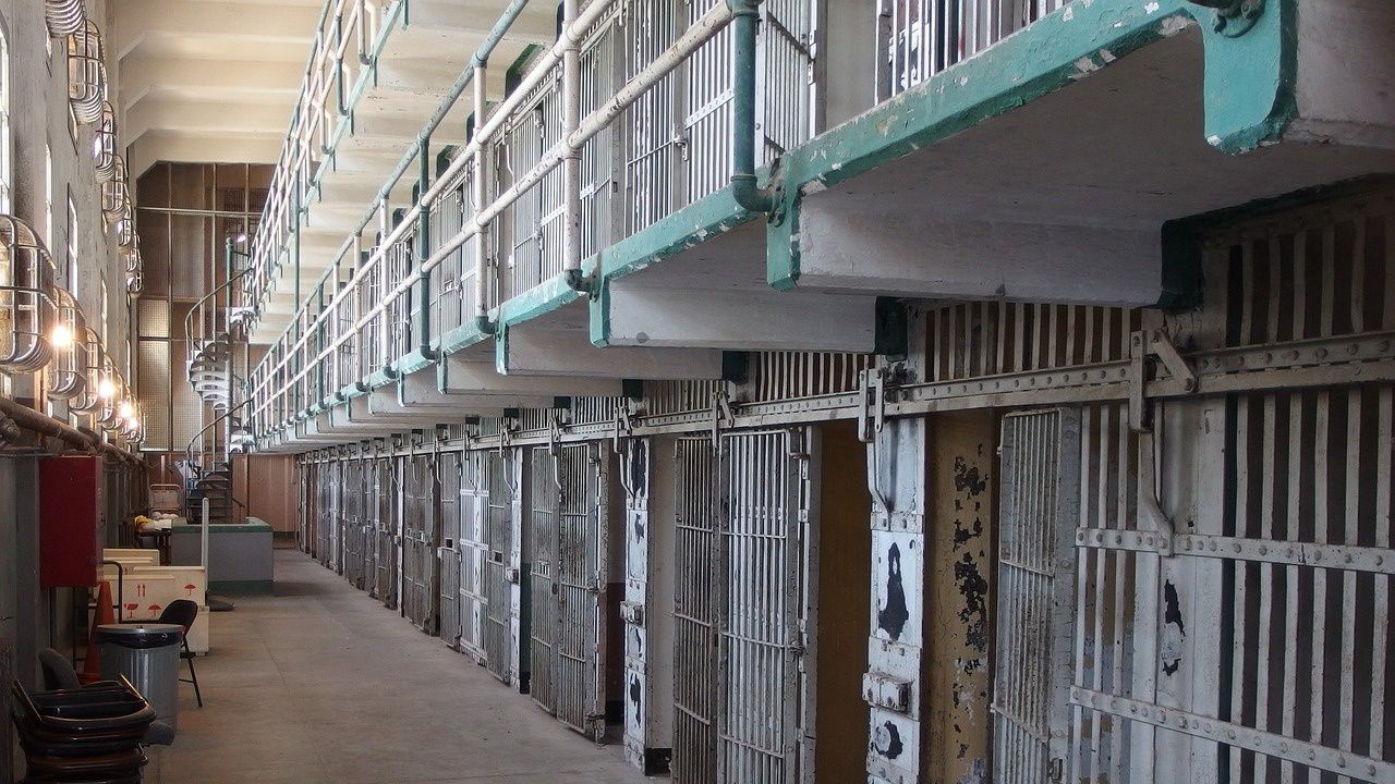 Мъж избяга от затвора във Варна