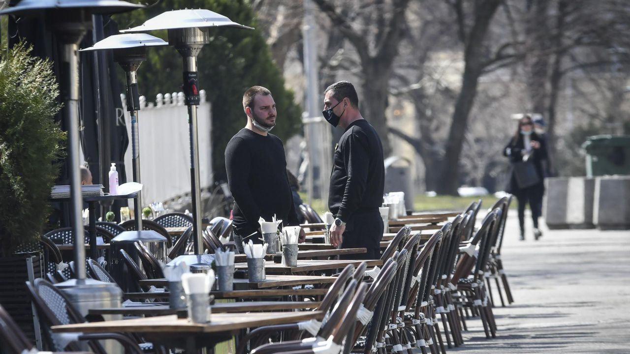 Трябва ли заведения да възстановят на НАП пари, получени заради COVID?