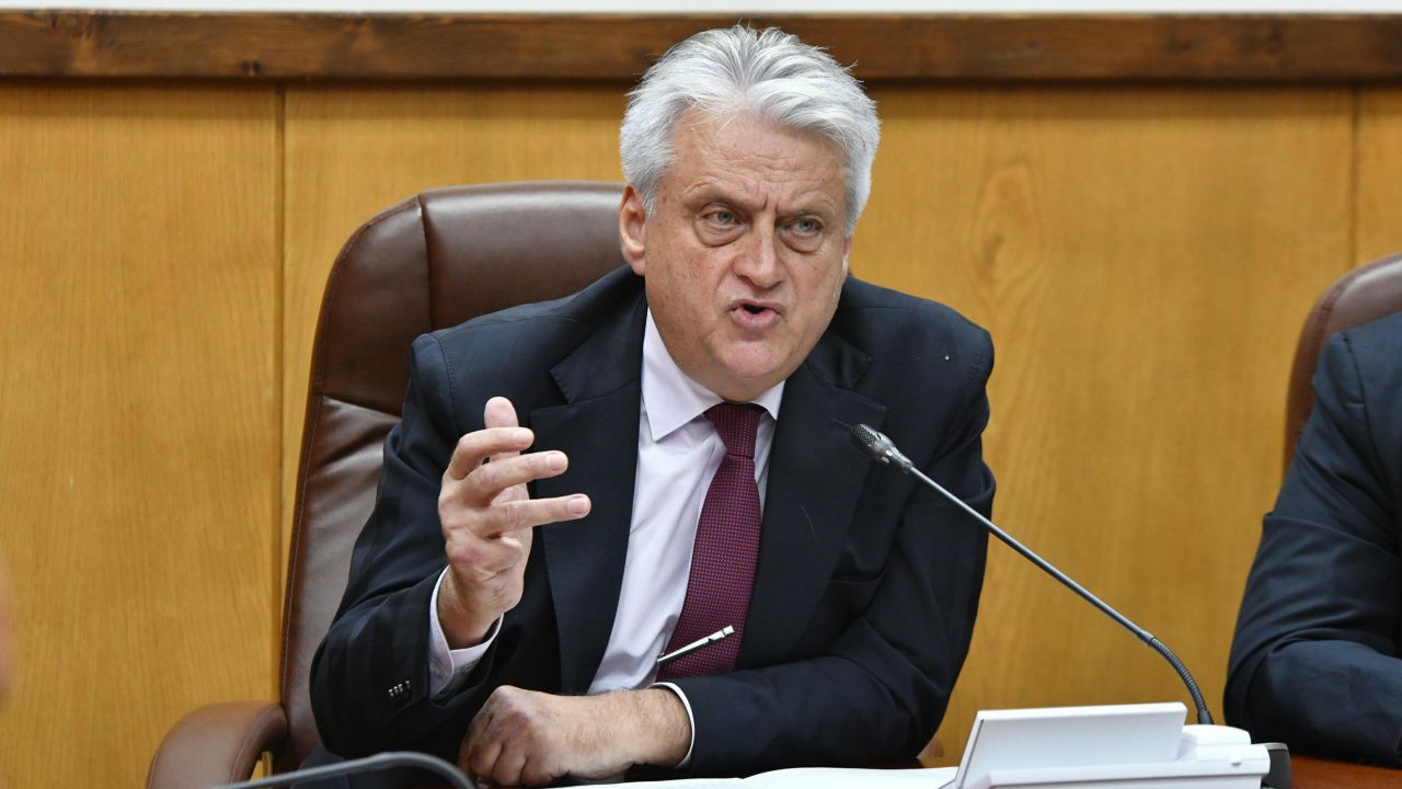 Рашков: ДАНС са отстрелвали куци глигани в гората, вместо да следят за транзакции от над 30 хил. лева