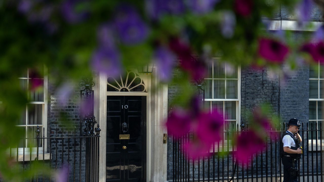 Новият британски министър на финансите отмени данъчния план на кабинета