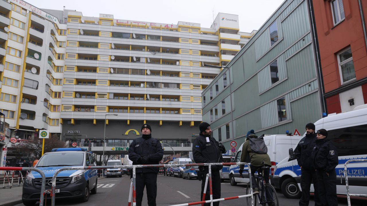 Полицията в Германия е извършила обиски по разследване срещу "Граждани на райха"