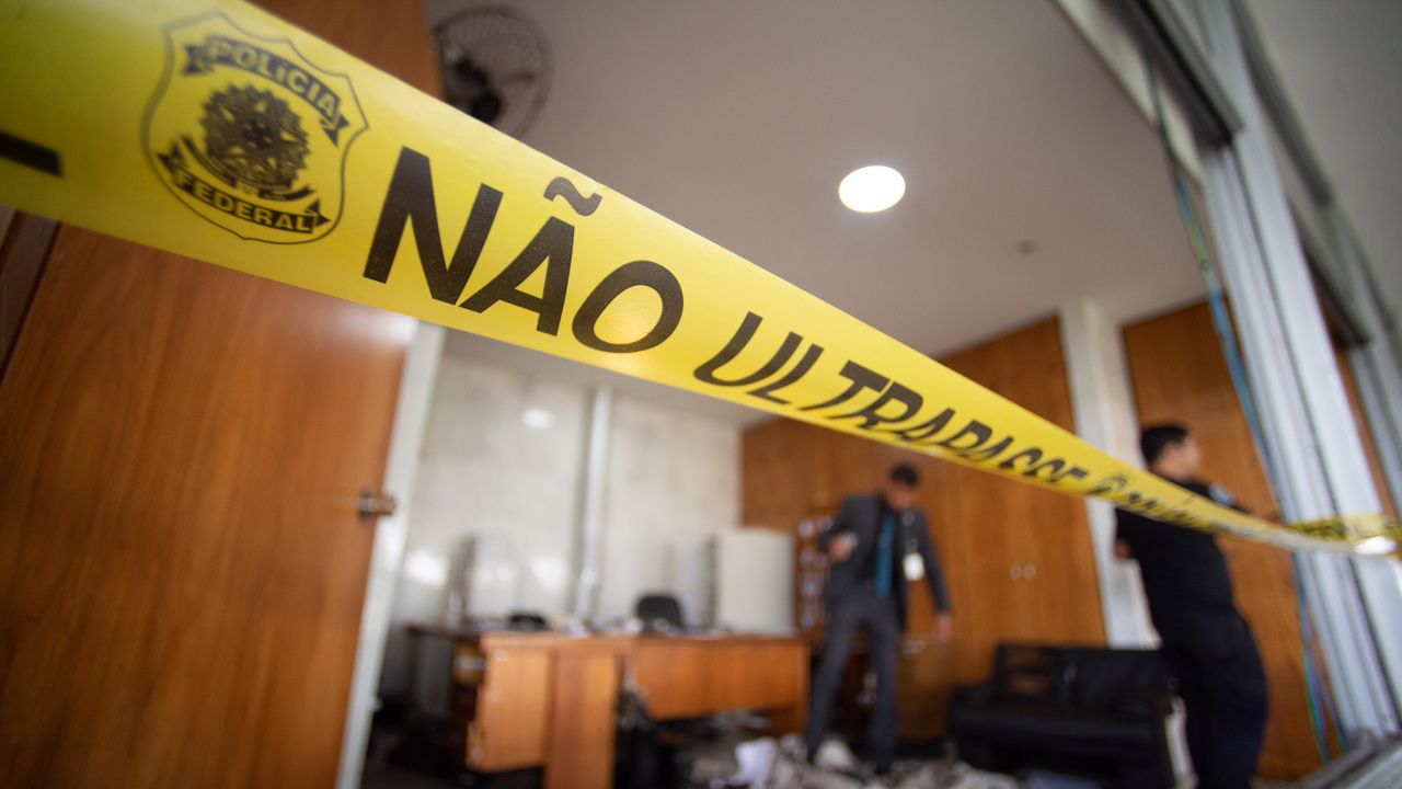 Над 700 поддръжници на Болсонаро остават в ареста след размириците