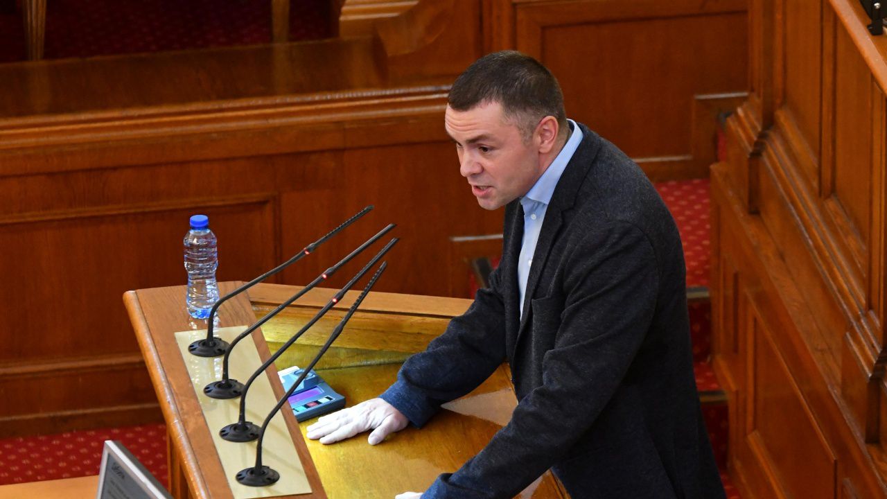 Ицо Хазарта с атака срещу Карадайъ и Пеевски