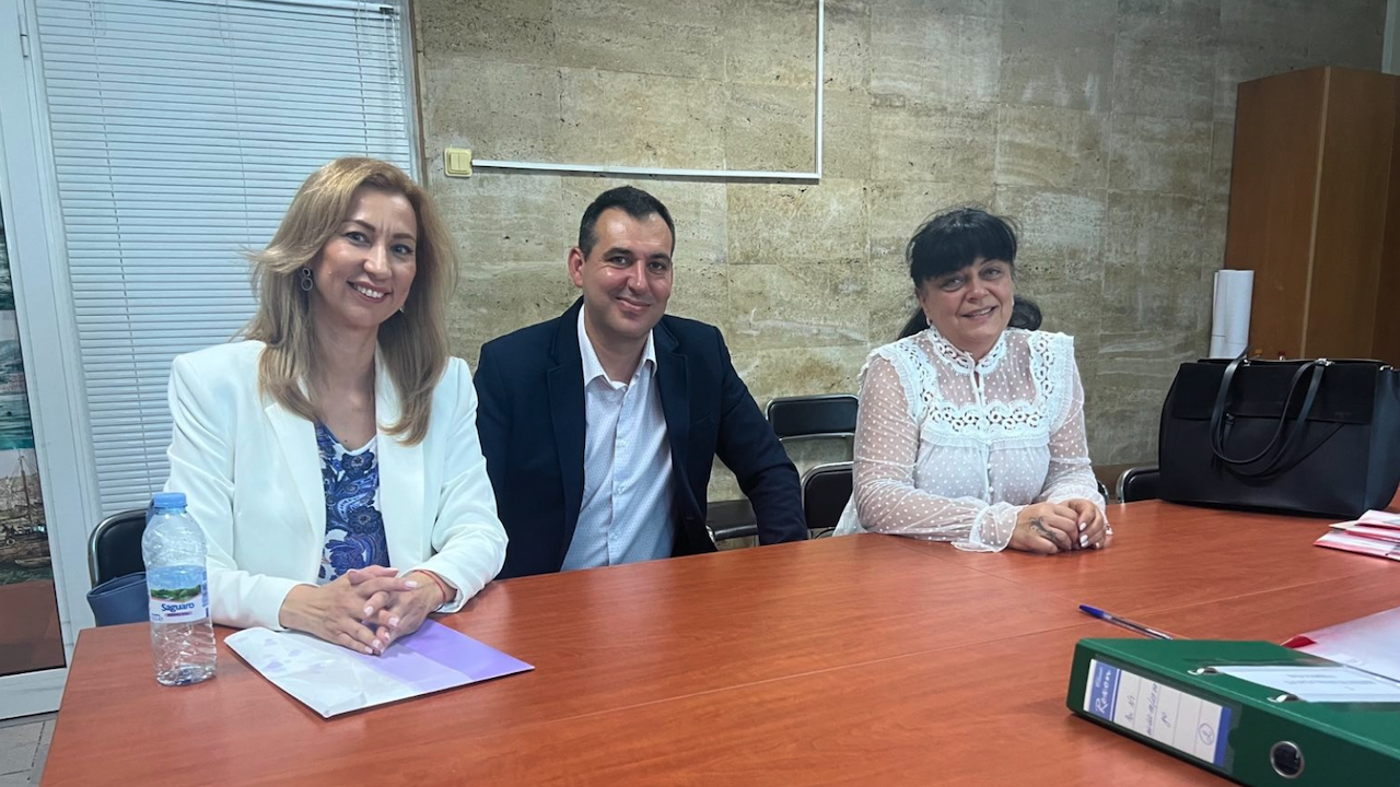 Основно нови лица включва листата на „Продължаваме Промяната“ в 8-ми МИР – Добрич