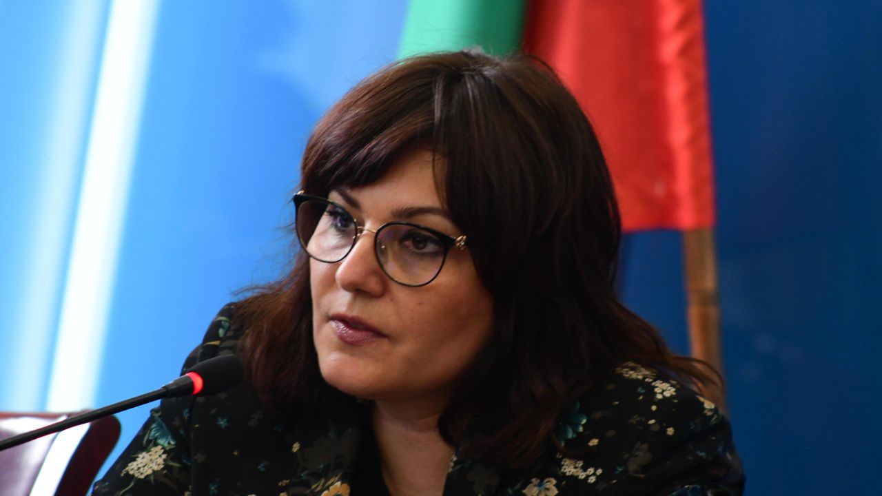 Министър Сербезова се срещна с представители на Национален синдикат „Защита“