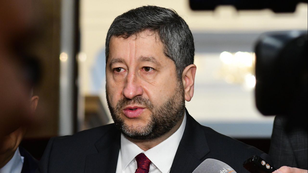 Христо Иванов: България трябва да работи активно за диалога със Северна Македония