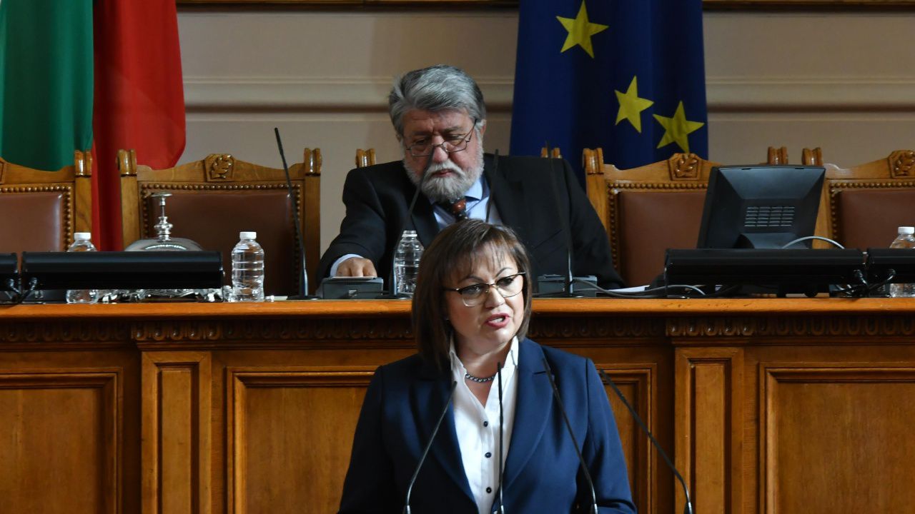 Нинова шокирана от абсурдната ситуация в 48-то НС