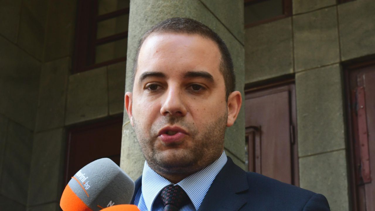 Богдан Кирилов: Доставени са близо 200 000 опаковки антибиотици