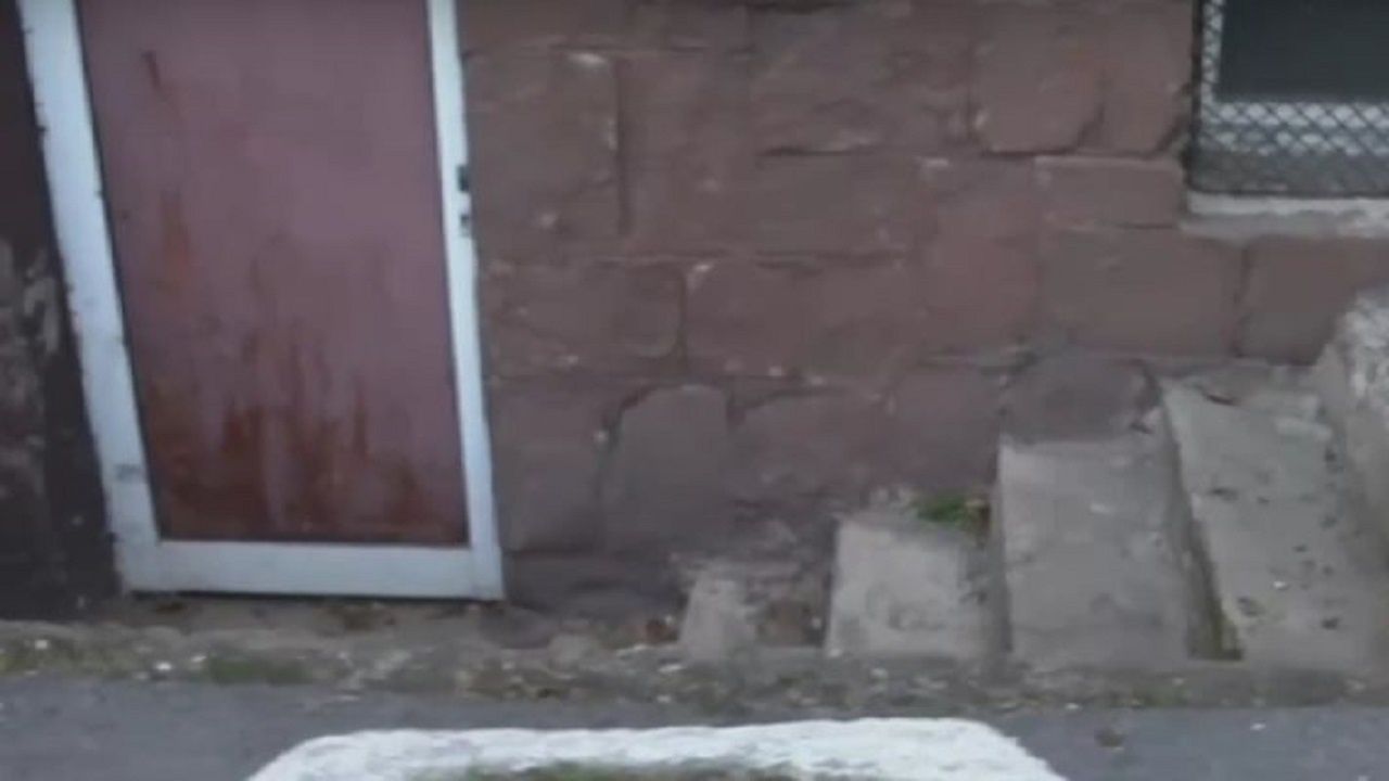 Дете пропадна в 2-метрова шахта в двора на училище в София