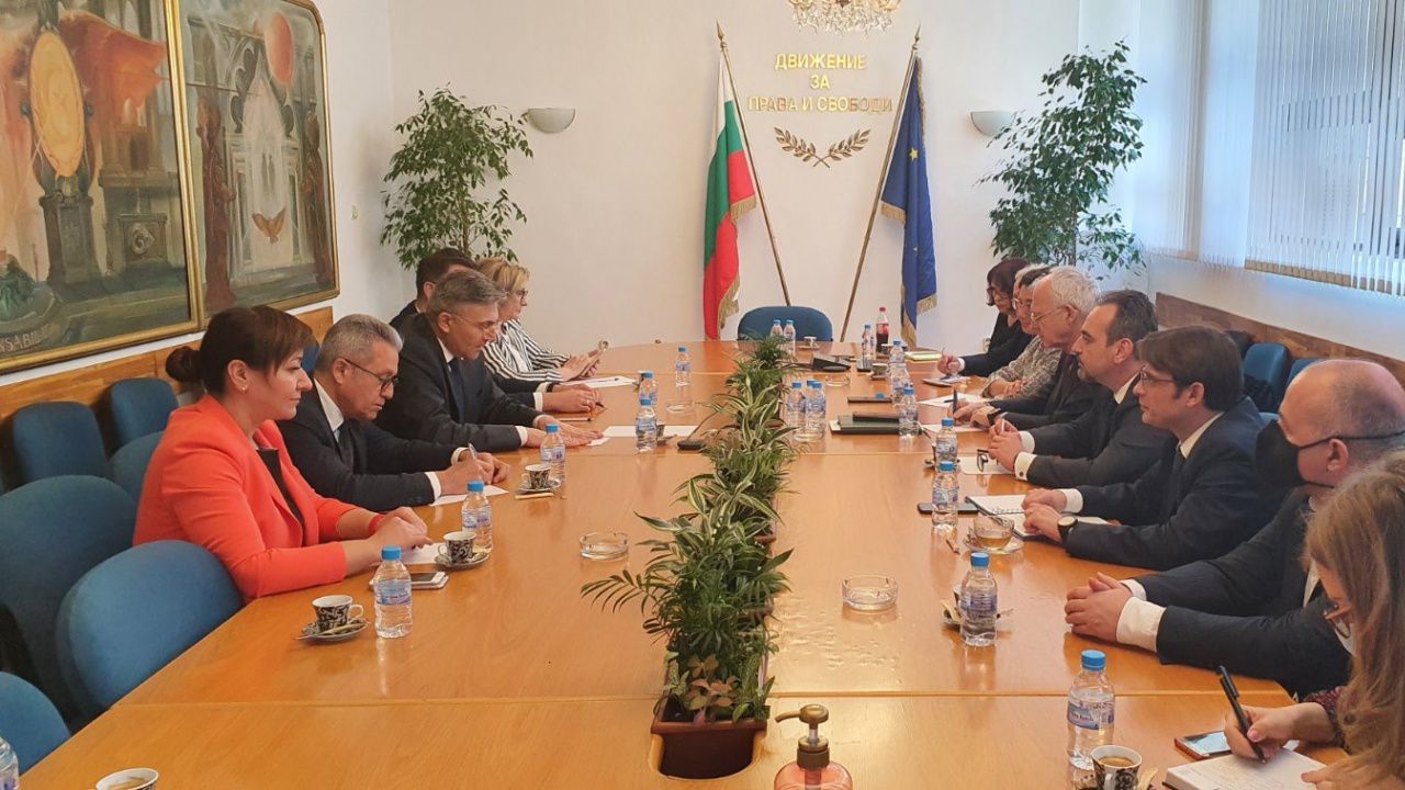 ДПС започна срещи с бизнеса, прави пакет от социално-икономически мерки