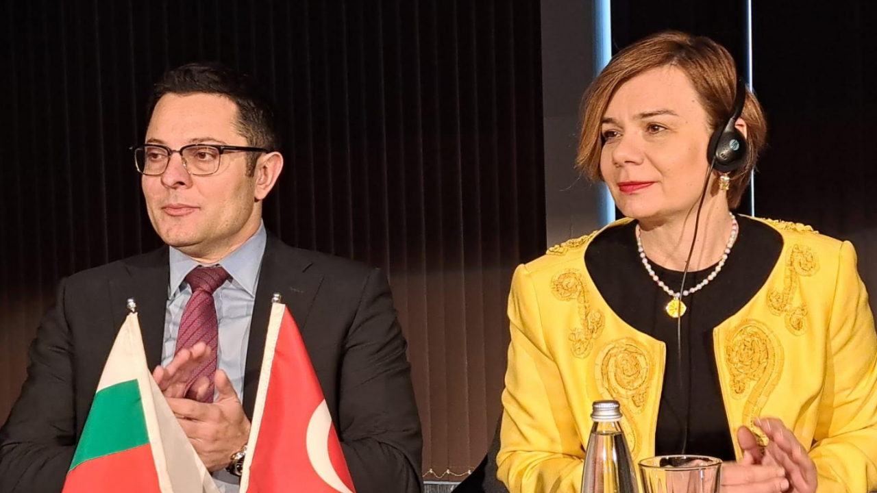 Министър Пулев: Отбелязваме рекорден стокообмен с Турция – над 7.3 млрд. евро през 2022 г.