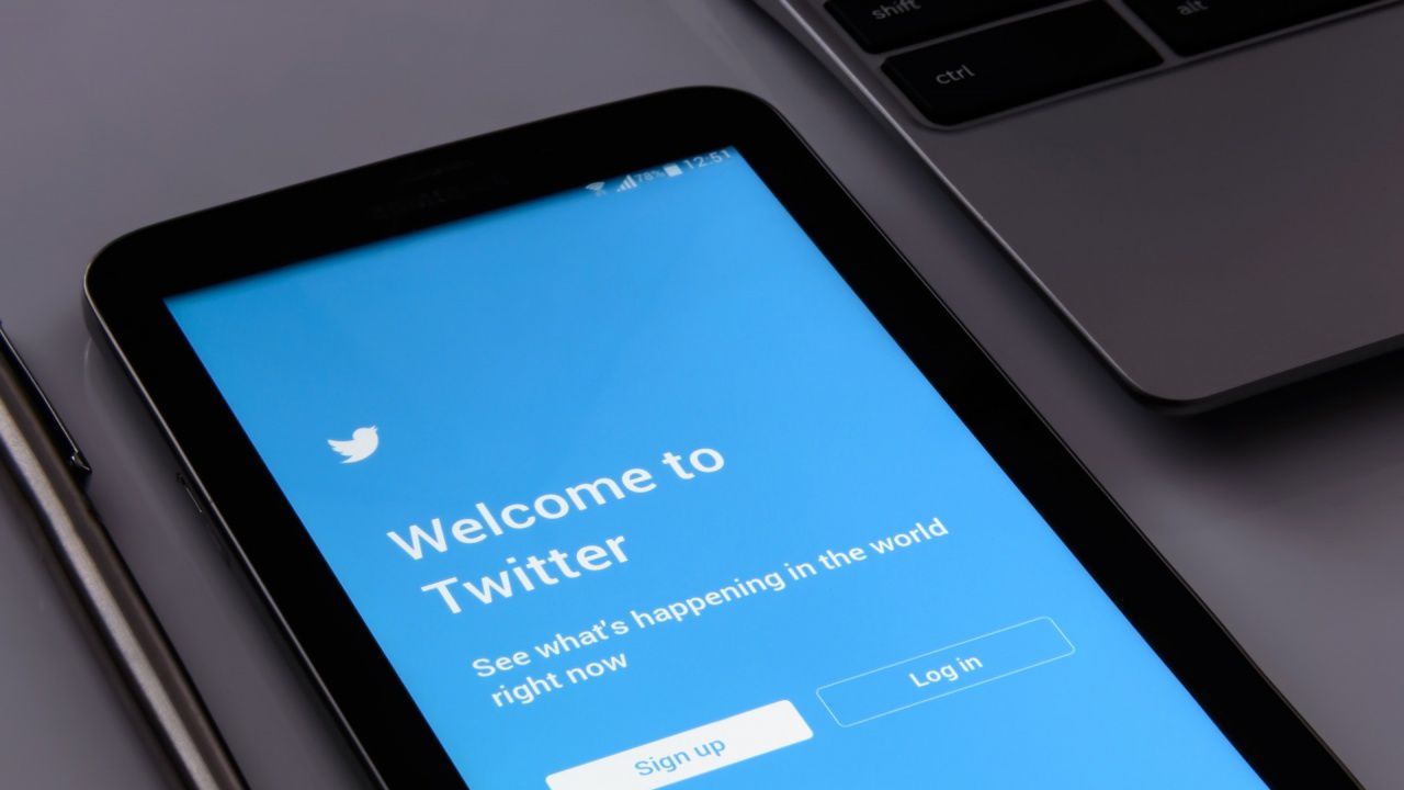 "Twitter" са знаели за поне един нает китайски агент в компанията