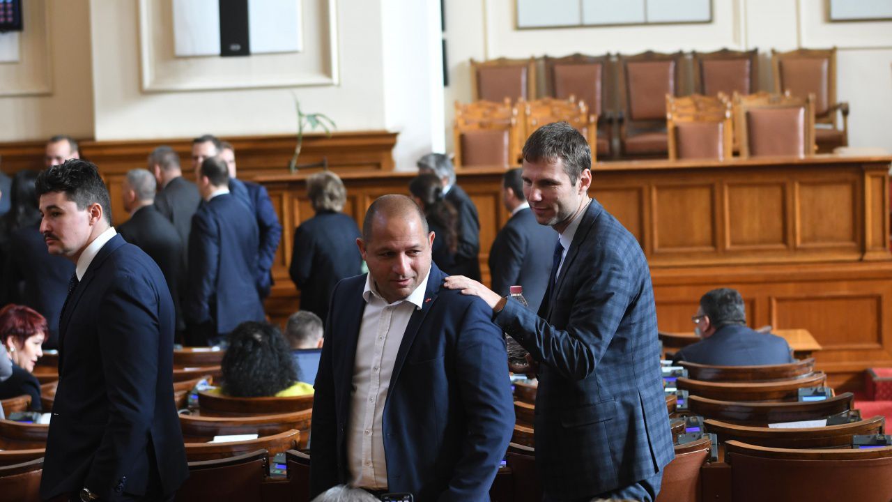 Депутатите пак не избраха председател на НС