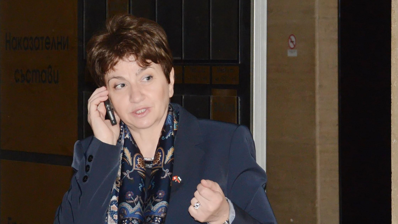 Радев смени Меглена Плугчиева като посланик дни, след като тя не стана министър