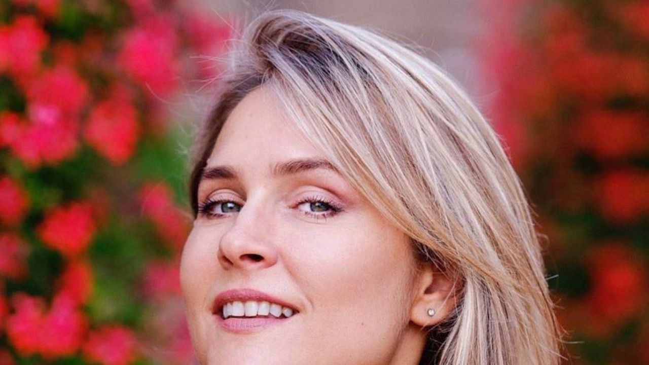 Ирина Асиова - Диамант: Мрежата решава, мрежата издава присъди. А който владее мрежата, владее света