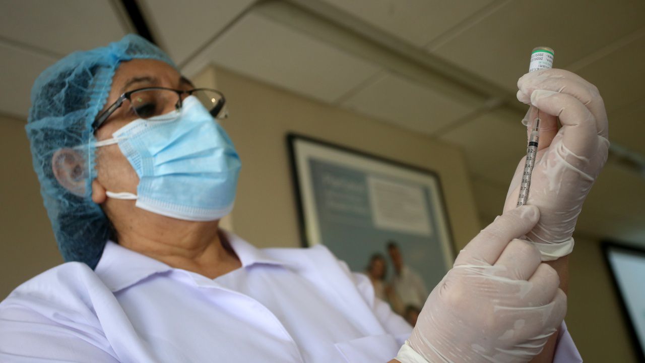 МЗ: Ваксинираните срещу грип по-рядко се заразяват с COVID-19