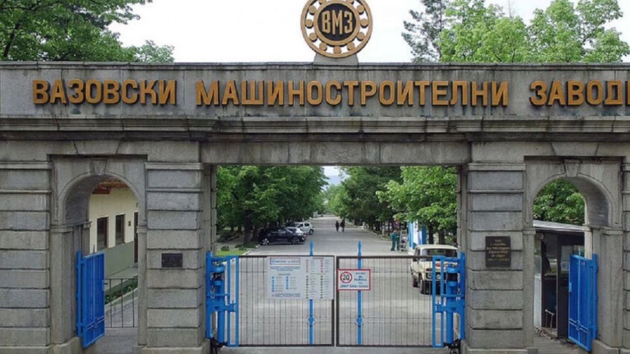 Доброволци от ВМЗ-Сопот се включват в подпомагането на бедстващите карловски села