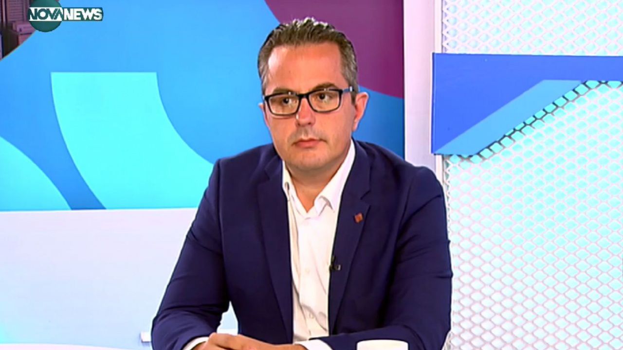 Ганев ("Възраждане"): Персоналният състав на този МС изпълнява единствено политиките, които има президентът
