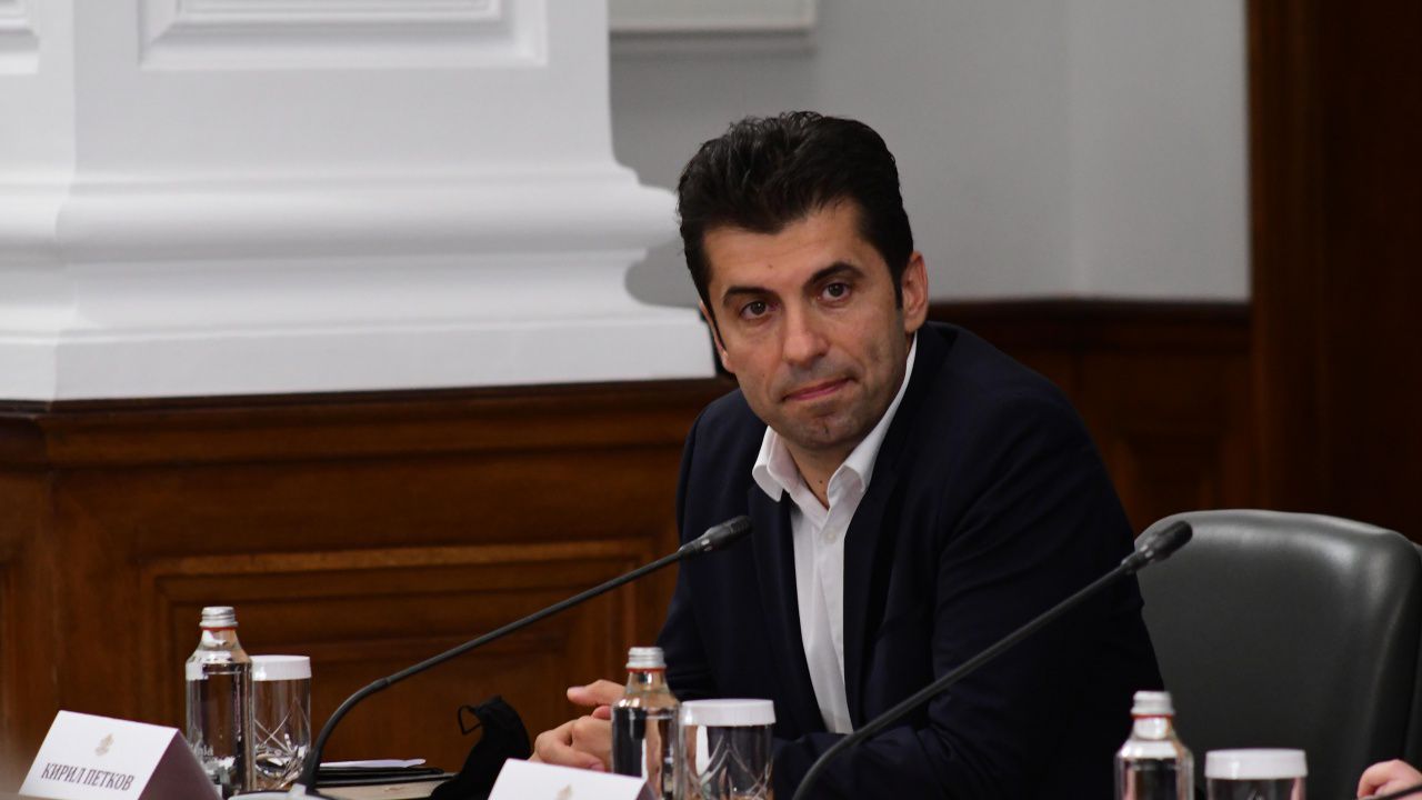 Кирил Петков: 8 млрд. лева се крадат,  трябва да преструктурираме БЕХ и НЕК