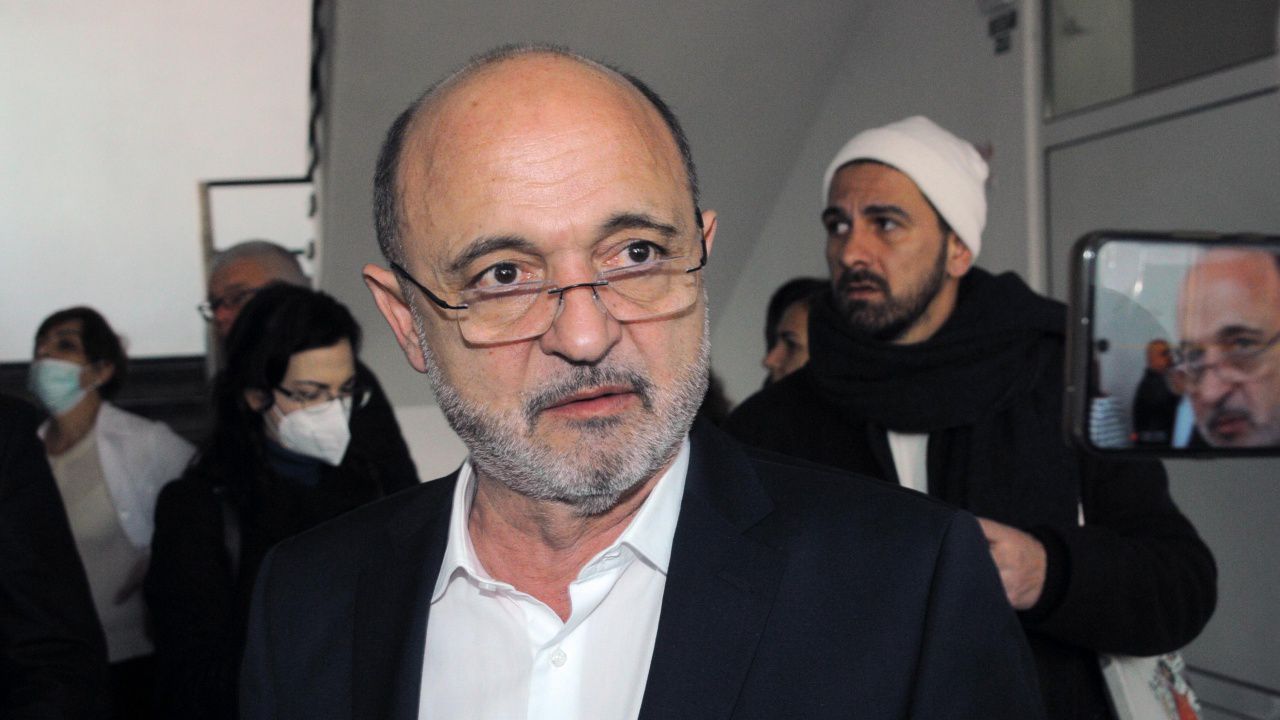 Министър Меджидиев: Предстои да бракуваме още 2,5 млн. ваксини, а искат да закупим нови 7 млн. дози