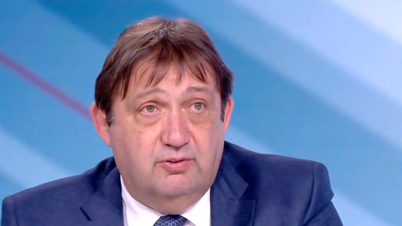 Министър Шишков: Магистралите ни са като скъпи дънки  - с много кръпки и малко дупки