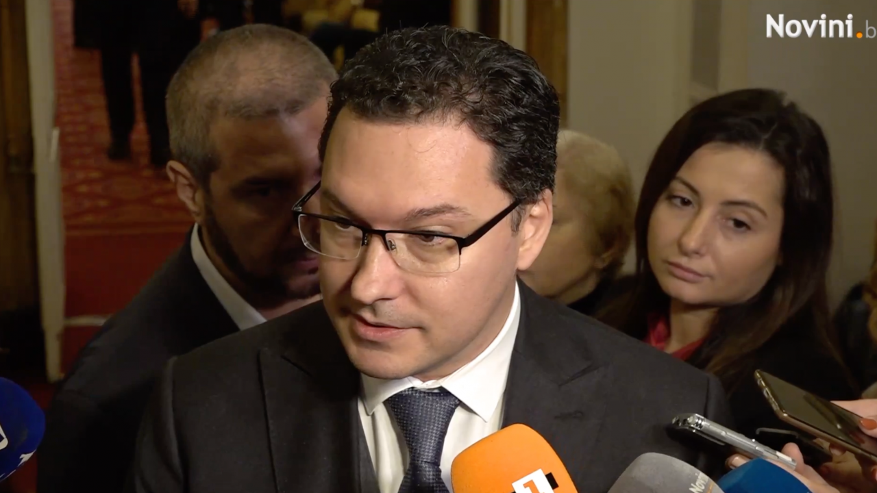 Даниел Митов: Трябва редовен кабинет, стига детинщини!