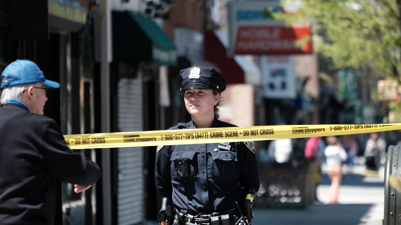 Двама убити и трима ранени след стрелба на битпазар в Хюстън