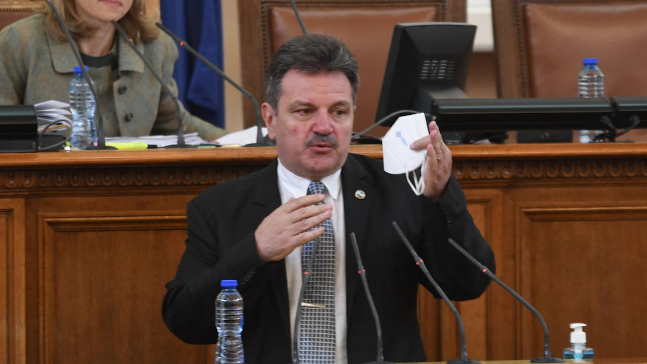 Александър Симидчиев: Колкото по-късно става, толкова по-строги трябва да бъдат мерките