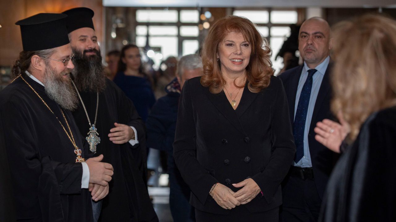 Йотова: Вървим с бързи крачки към трети мандат