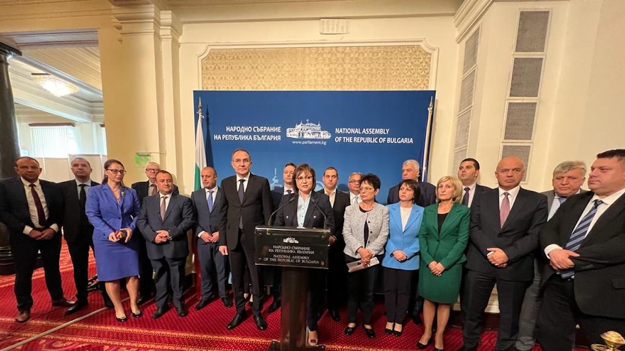 Нинова: Сутринта в дома ми дойдоха двама униформени от съдебна охрана