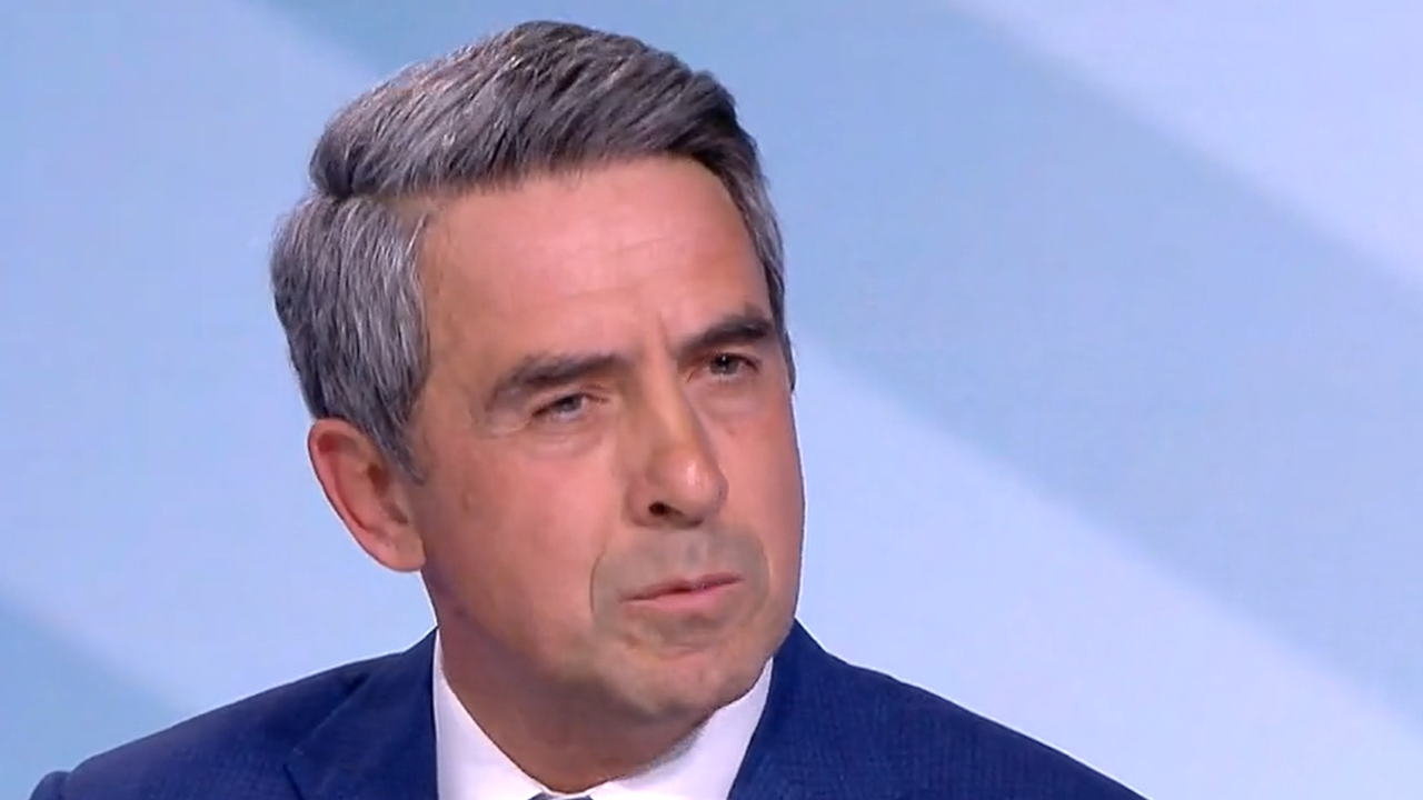 Плевнелиев: Допреди няколко дни България беше от грешната страна на историята